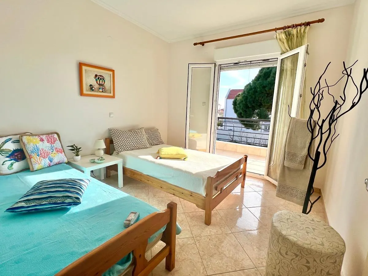 Vila Nikiti Family House
